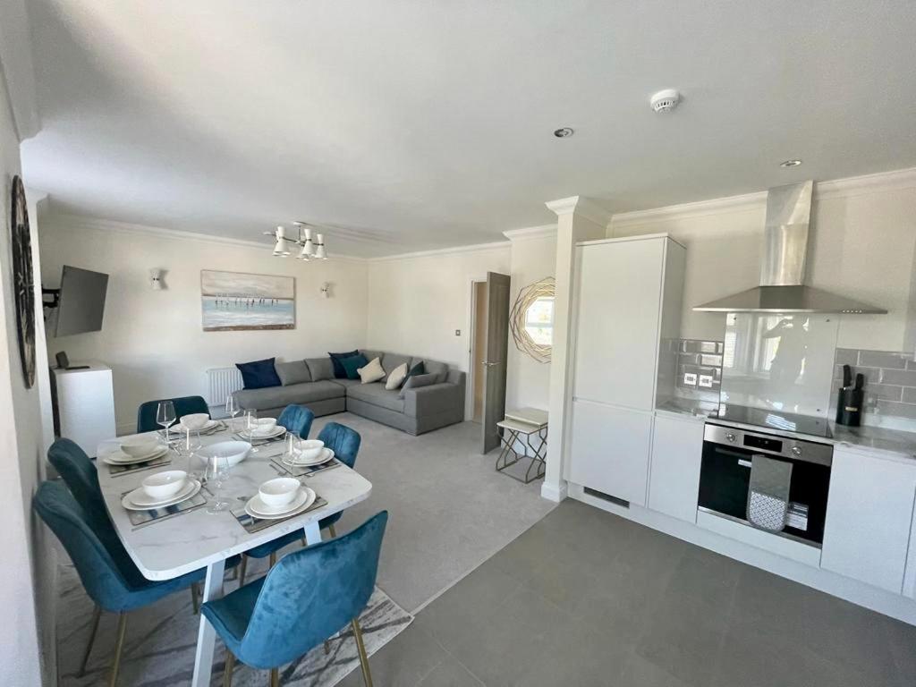Exquisite Apartment, Stone Throw From The Beach Bournemouth Dış mekan fotoğraf