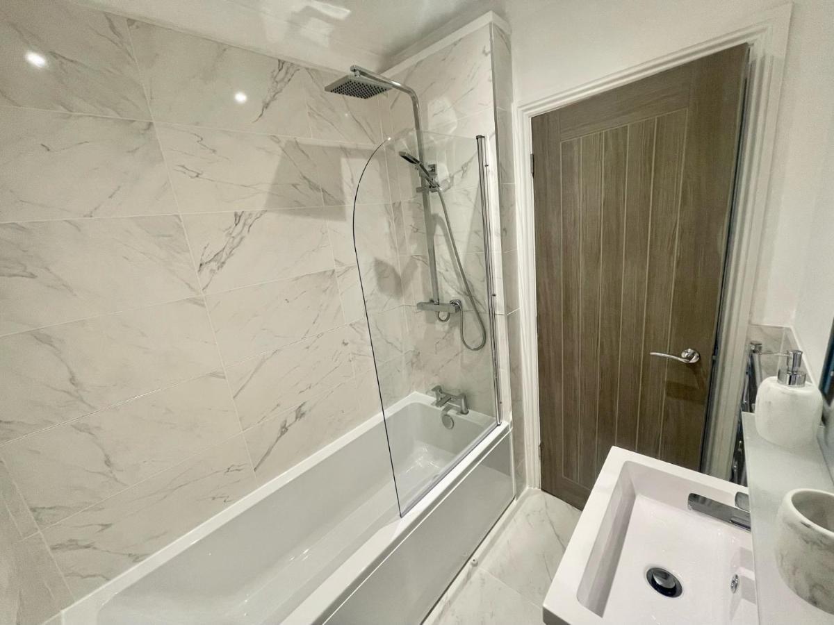 Exquisite Apartment, Stone Throw From The Beach Bournemouth Dış mekan fotoğraf