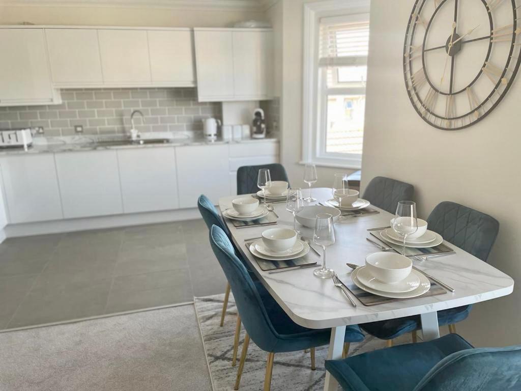 Exquisite Apartment, Stone Throw From The Beach Bournemouth Dış mekan fotoğraf